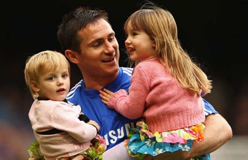 Η Έλεν Ρίβας χώρισε τον Φρανκ Λάμπαρντ και... επέστρεψε στη Μπαρτσελόνα! (photos)