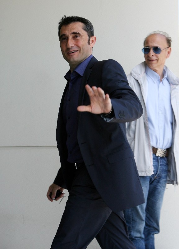 Βαλβέρδε: Ο… αυτονομιστής που «έκλεψε» τις «ερυθρόλευκες» καρδιές (photos+videos)