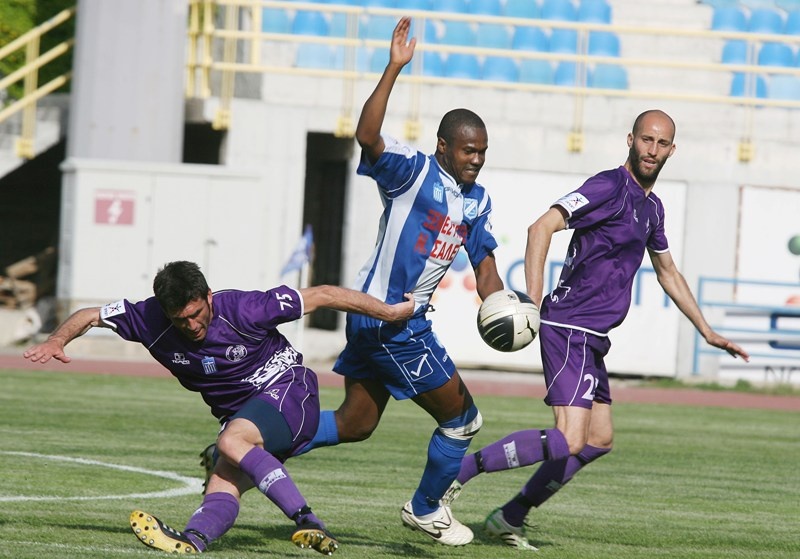 Στα… ψαχνά η Καλλιθέα, 2-1 τον Ηρακλή