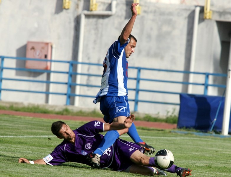 Στα… ψαχνά η Καλλιθέα, 2-1 τον Ηρακλή