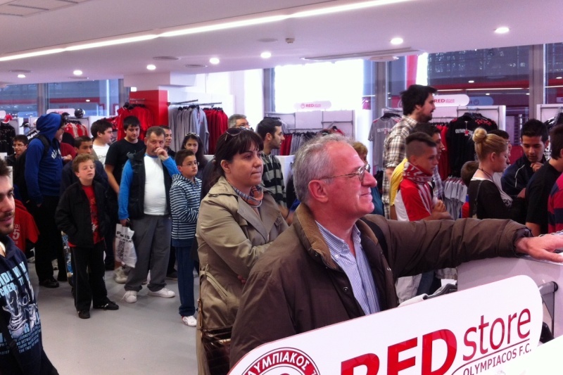 Αποθέωση για Φετφατζίδη στο Red Store (videos+photos)