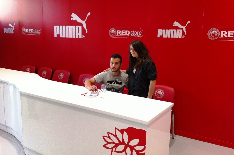 Αποθέωση για Φετφατζίδη στο Red Store (videos+photos)