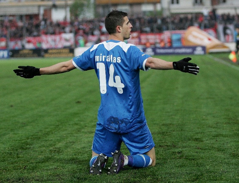 13άρης ο Κέβιν Μιραλάς (photos+video)