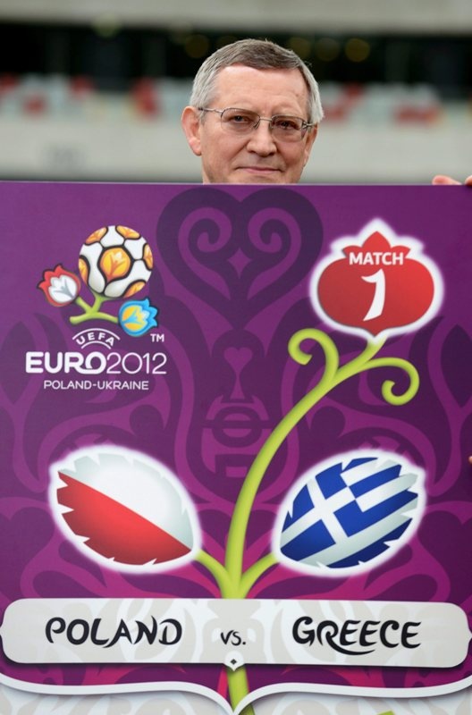 Εuro 2012: Παρουσιάστηκαν τα εισιτήρια