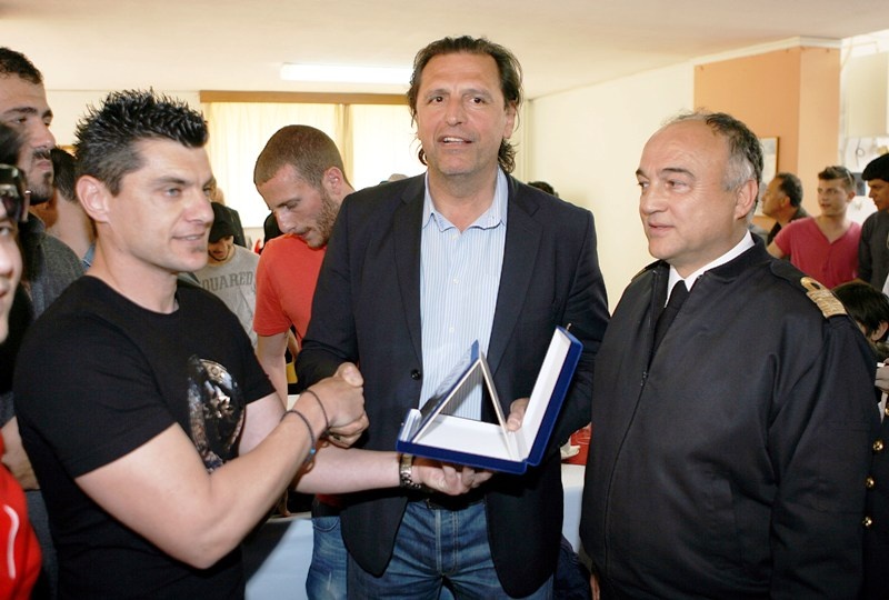 Αποθέωση για Ολυμπιακό στο Πολεμικό Ναυτικό (photos+videos)