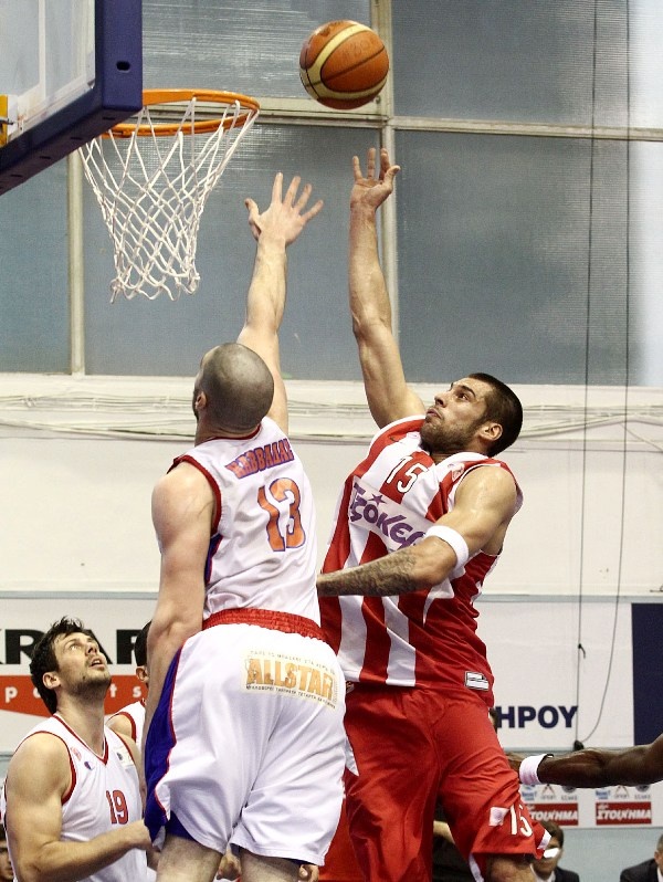 Στον τελικό ο Ολυμπιακός