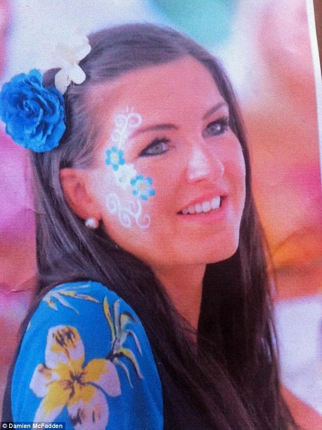 Πέθανε ενώ έτρεχε για τον νεκρό αδερφό της! (photos)