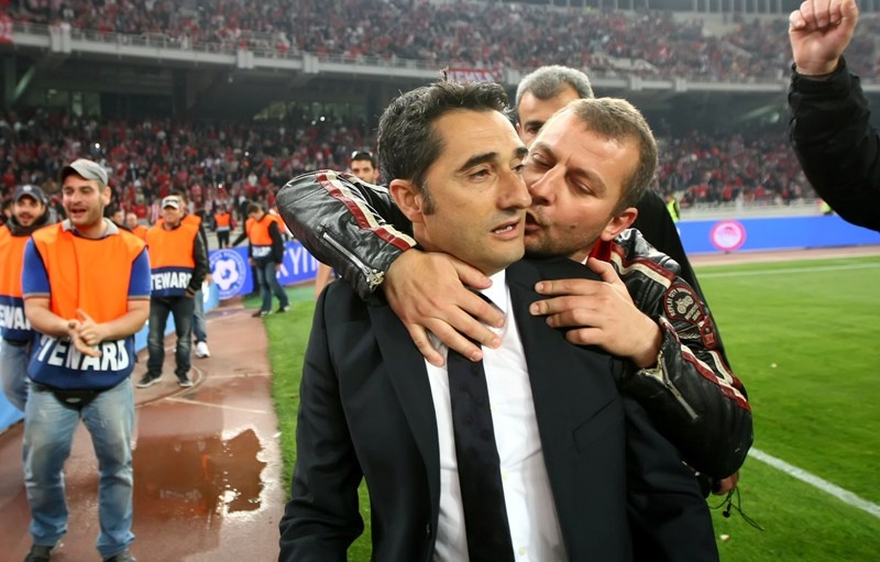 Αποθεωτικό αντίο σε Βαλβέρδε (photos)