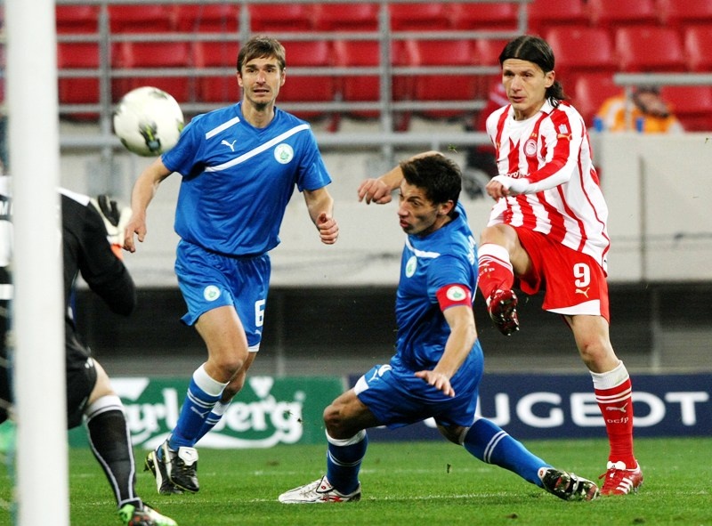 Βήμα ταχύ και... ερυθρόλευκο προς το κύπελλο! (photos)