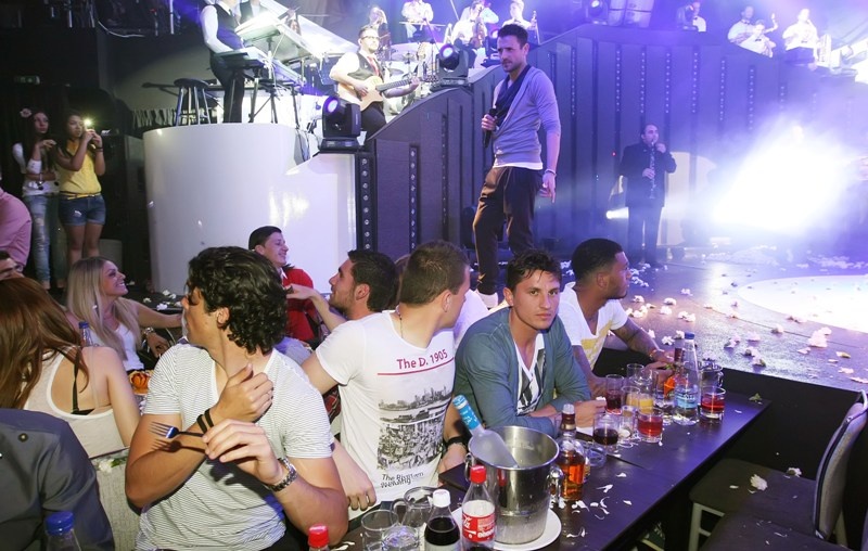 Το Onsports στο «ερυθρόλευκο» γλέντι (photos+videos)
