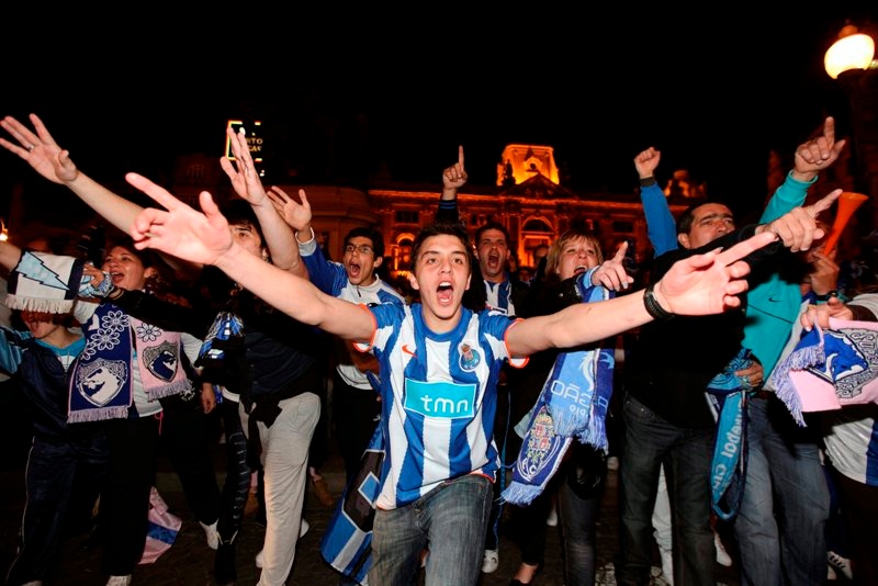 Γλέντι μέχρι το πρωί στο Πόρτο