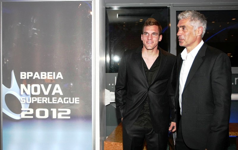 Ερυθρόλευκα τα βραβεία της Nova (photos+videos)