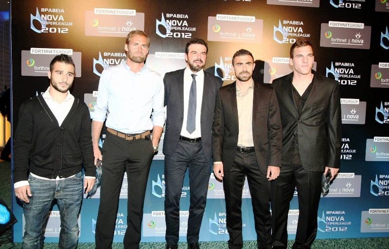 Ερυθρόλευκα τα βραβεία της Nova (photos+videos)