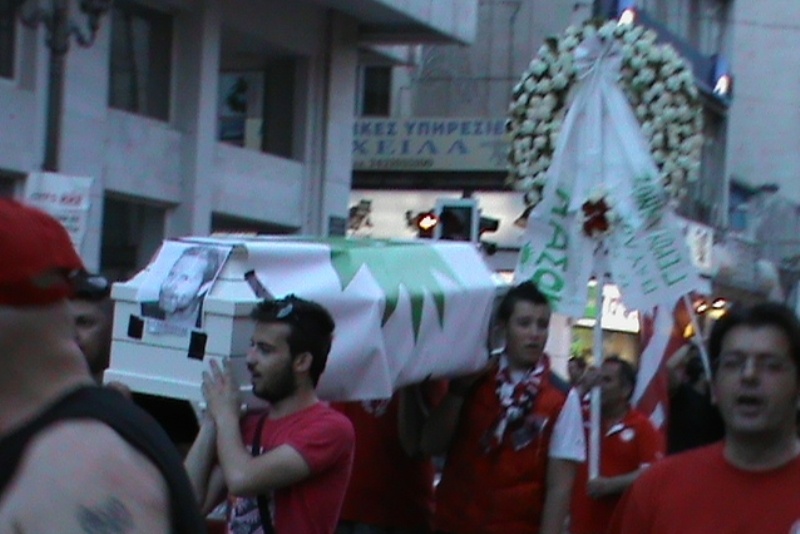 Ο Βόλος «κήδεψε» ΠΑΣΟΚ και «ψήφισε» Ολυμπιακό! (photos+videos)