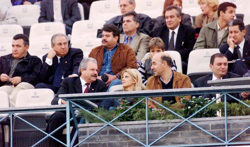 Εκλογές 2012: Πολιτικοί στο γήπεδο, σαν να λέμε «επικίνδυνες αποστολές»! (photos)