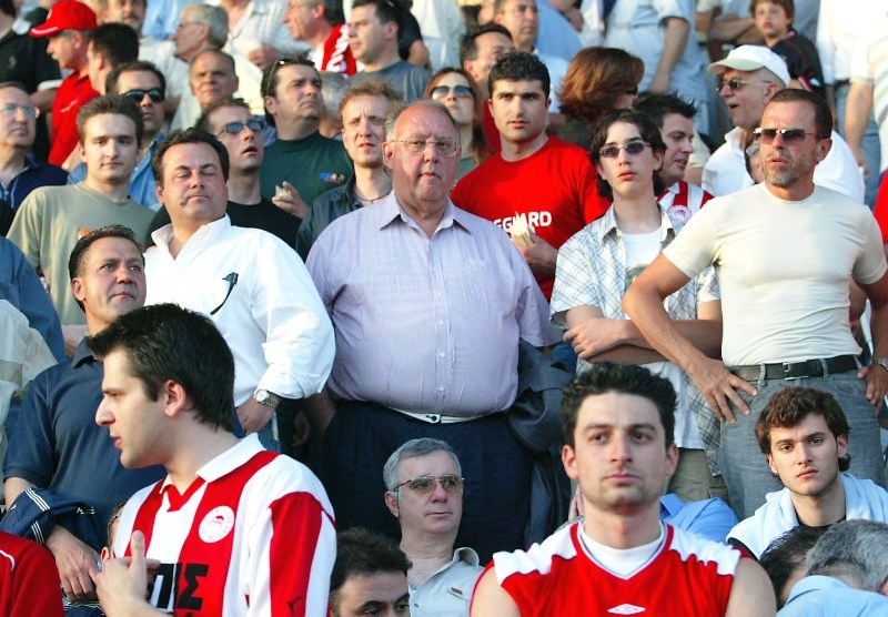 Εκλογές 2012: Πολιτικοί στο γήπεδο, σαν να λέμε «επικίνδυνες αποστολές»! (photos)