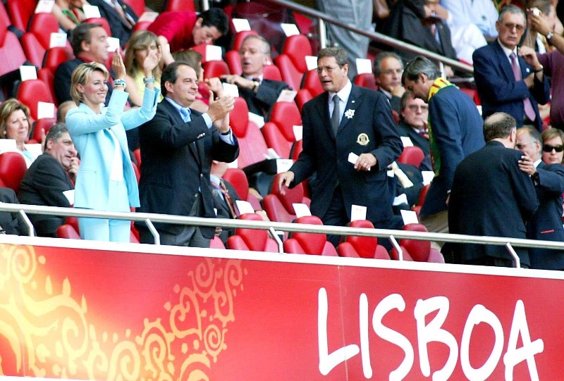 Εκλογές 2012: Πολιτικοί στο γήπεδο, σαν να λέμε «επικίνδυνες αποστολές»! (photos)