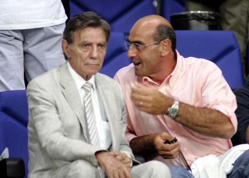 Εκλογές 2012: Πολιτικοί στο γήπεδο, σαν να λέμε «επικίνδυνες αποστολές»! (photos)