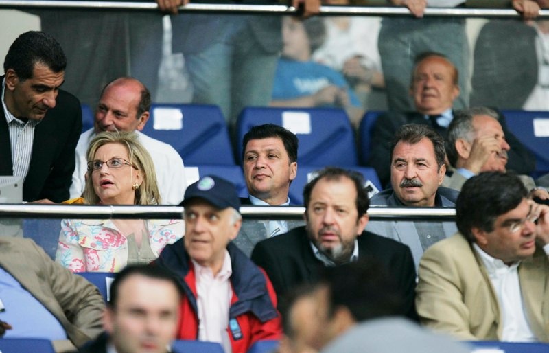 Εκλογές 2012: Πολιτικοί στο γήπεδο, σαν να λέμε «επικίνδυνες αποστολές»! (photos)