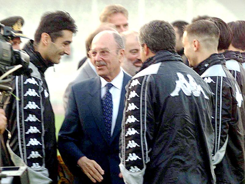 Εκλογές 2012: Πολιτικοί στο γήπεδο, σαν να λέμε «επικίνδυνες αποστολές»! (photos)