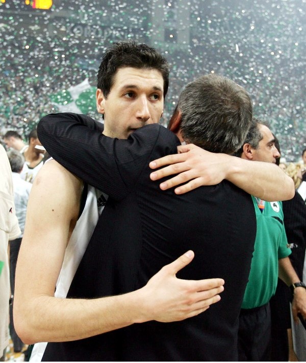 Χρόνια πολλά Δημήτρη Διαμαντίδη! (photos+videos)