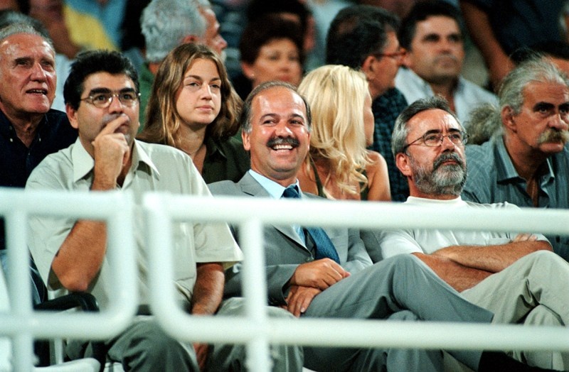 Εκλογές 2012: Πολιτικοί στο γήπεδο, σαν να λέμε «επικίνδυνες αποστολές»! (photos)