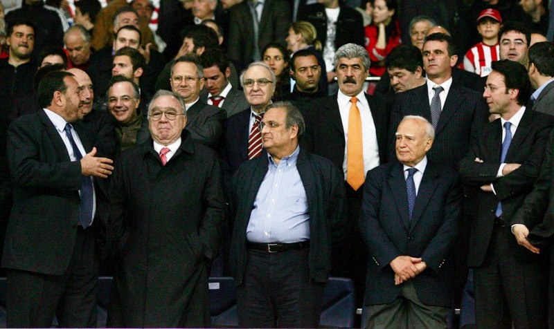 Εκλογές 2012: Πολιτικοί στο γήπεδο, σαν να λέμε «επικίνδυνες αποστολές»! (photos)