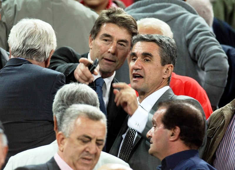 Εκλογές 2012: Πολιτικοί στο γήπεδο, σαν να λέμε «επικίνδυνες αποστολές»! (photos)