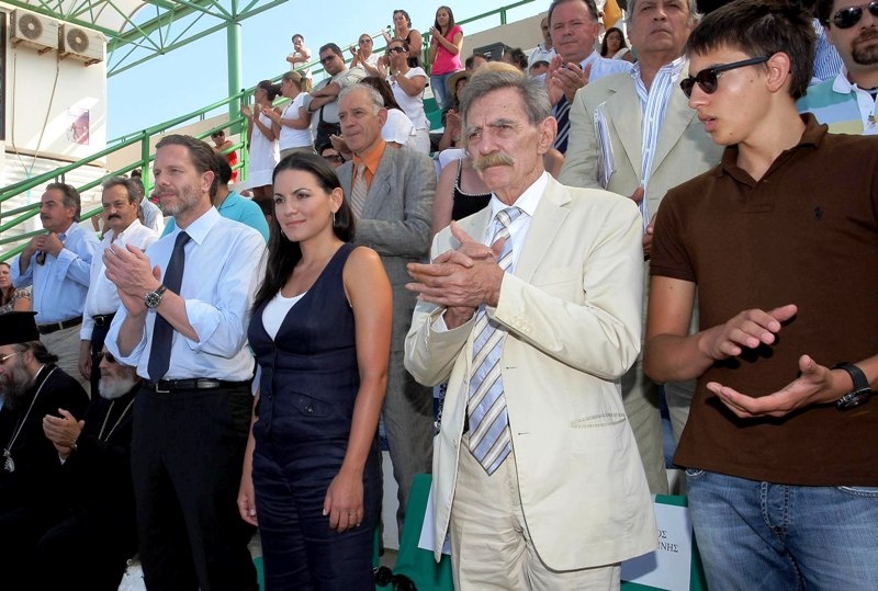 Εκλογές 2012: Πολιτικοί στο γήπεδο, σαν να λέμε «επικίνδυνες αποστολές»! (photos)