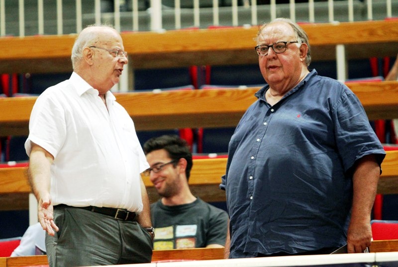 Εκλογές 2012: Πολιτικοί στο γήπεδο, σαν να λέμε «επικίνδυνες αποστολές»! (photos)