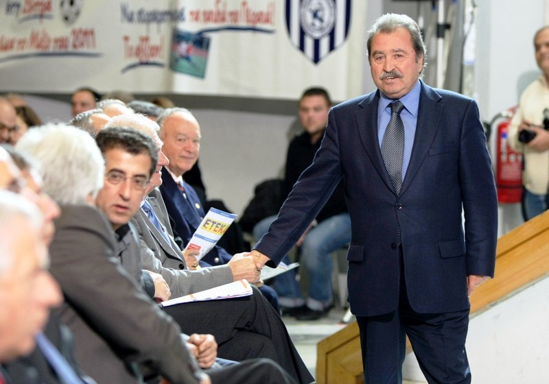 Εκλογές 2012: Πολιτικοί στο γήπεδο, σαν να λέμε «επικίνδυνες αποστολές»! (photos)