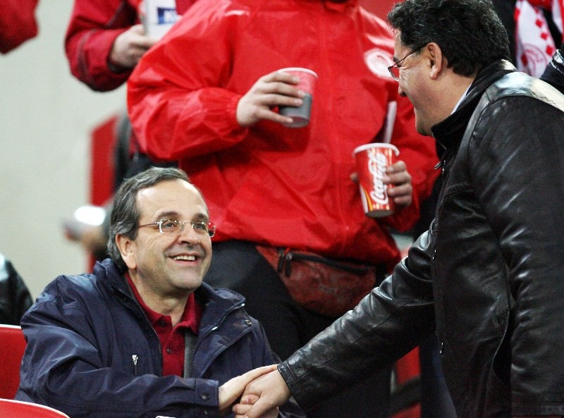 Εκλογές 2012: Πολιτικοί στο γήπεδο, σαν να λέμε «επικίνδυνες αποστολές»! (photos)