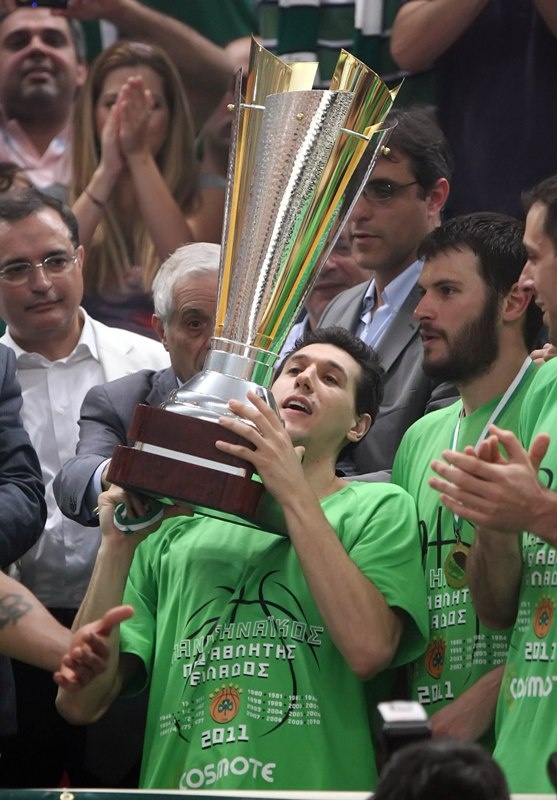 Χρόνια πολλά Δημήτρη Διαμαντίδη! (photos+videos)