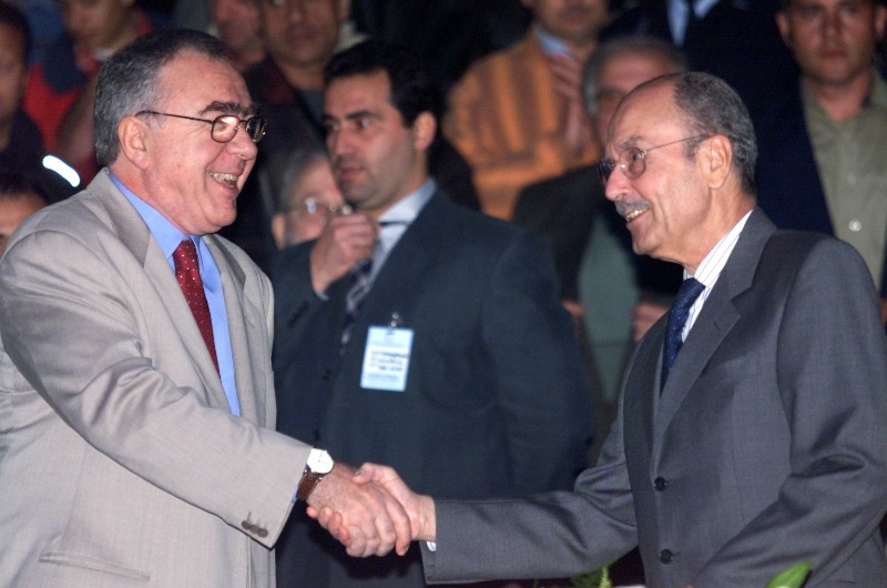 Εκλογές 2012: Πολιτικοί στο γήπεδο, σαν να λέμε «επικίνδυνες αποστολές»! (photos)