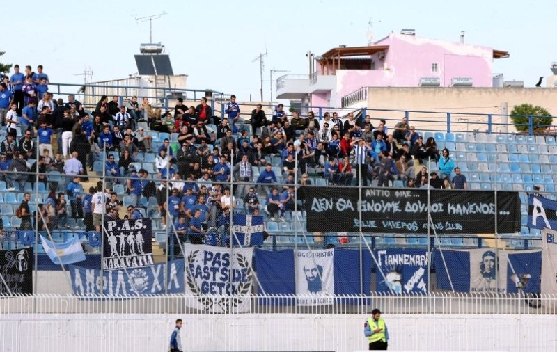 Εκλογές 2012: Όταν ο λαός «μιλάει» στην εξέδρα!.. (photos)