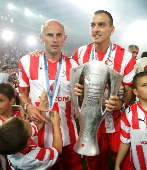 Οι φιέστες του «αυτοκράτορα» Ολυμπιακού! (videos+photos)