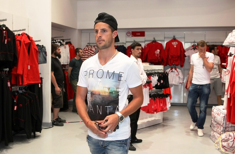 «Θα είμαστε και του χρόνου εδώ με το 4ο αστέρι στην φανέλα του Ολυμπιακού!» (videos+photos)