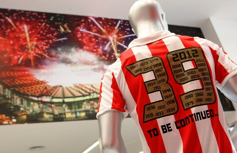 «Θα είμαστε και του χρόνου εδώ με το 4ο αστέρι στην φανέλα του Ολυμπιακού!» (videos+photos)