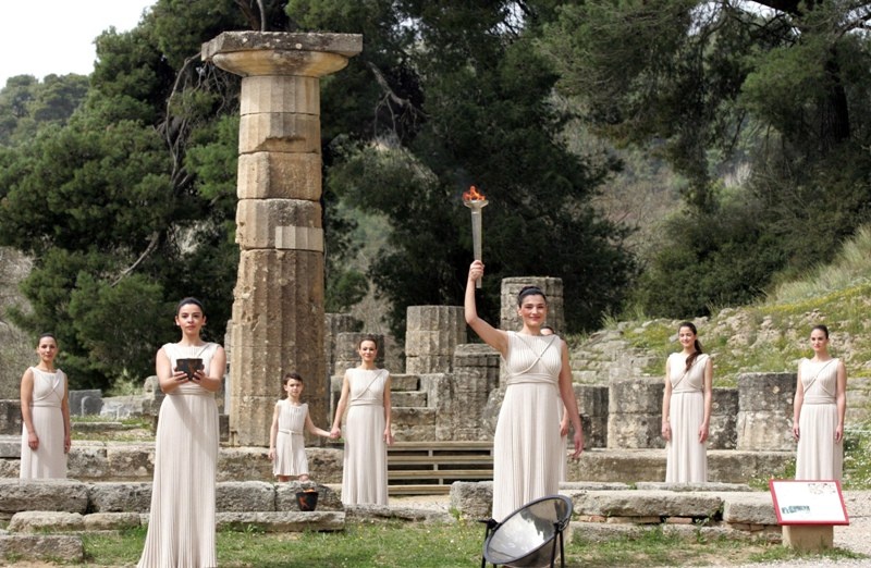 Η Αφή της Ολυμπιακής Φλόγας για το Λονδίνο 2012 (photos+video)