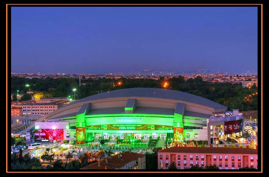 «Sinan Erdem», το σαλονάκι της Πόλης