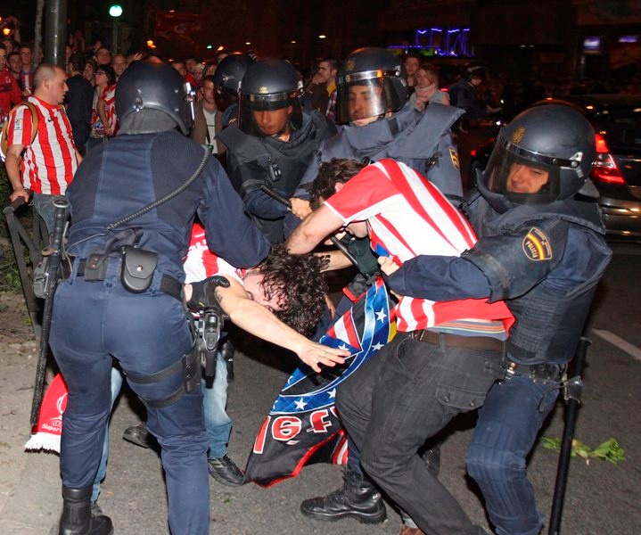 Επεισόδια στη Μαδρίτη, στη γιορτή των φίλων της Ατλέτικο (photos+videos)