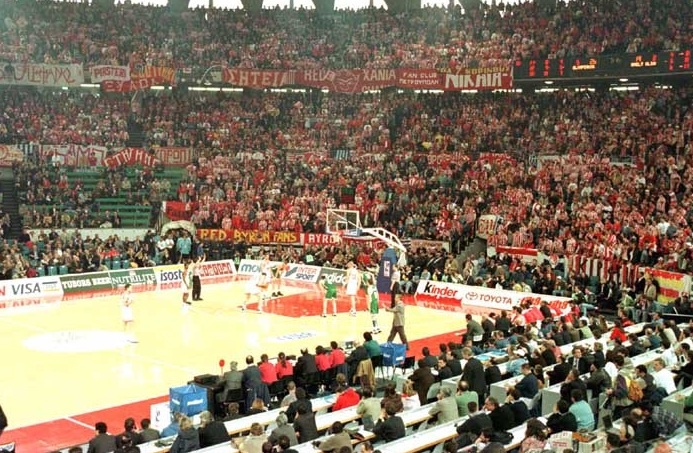 Τα «ερυθρόλευκα»... καραβάνια στα final 4 (photos+videos)