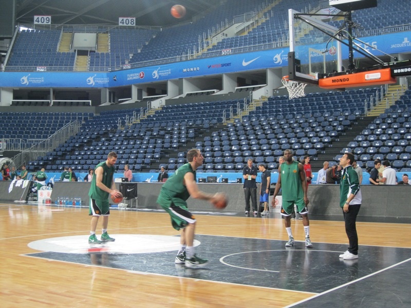 LIVE WEB TV: Η προπόνηση του Παναθηναϊκού στην Πόλη (photos)