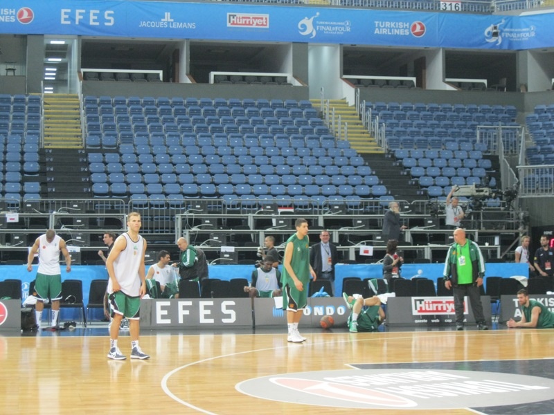 LIVE WEB TV: Η προπόνηση του Παναθηναϊκού στην Πόλη (photos)