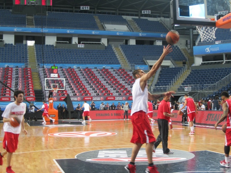 LIVE WEB TV: Η προπόνηση του Ολυμπιακού στην Πόλη (photos)