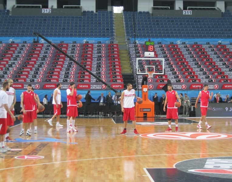 LIVE WEB TV: Η προπόνηση του Ολυμπιακού στην Πόλη (photos)