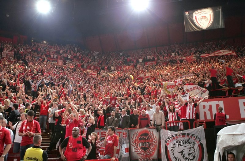 Τα «ερυθρόλευκα»... καραβάνια στα final 4 (photos+videos)