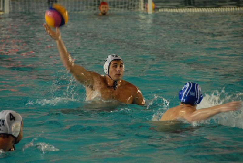 Ο Καραμπέτσος έδωσε τη νίκη στο «θρίλερ» της Χίου