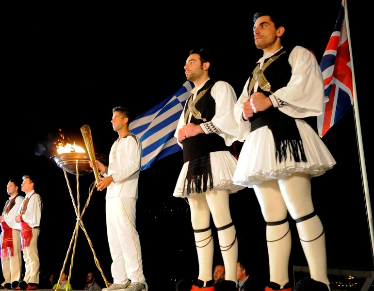 Ολυμπιακή Φλόγα: Διέσχισε τη Δυτική Ελλάδα