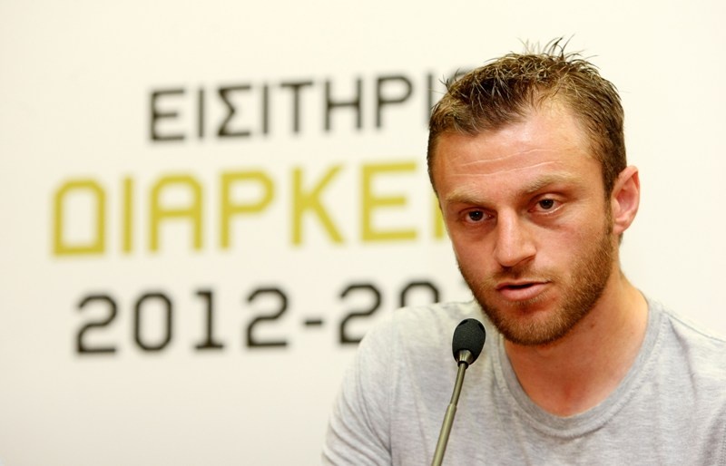 Ολυμπιακός: «Στήριξε το... 4ο αστέρι» (photos+videos)